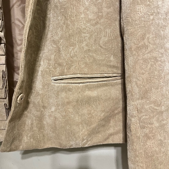 Chico's Beige Corduroy Women's Jacket size 1 NWOT size medium - Picture 5 of 6
